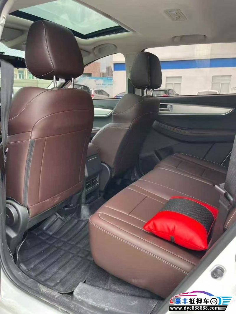 24年东风风行T5轿车抵押车出售