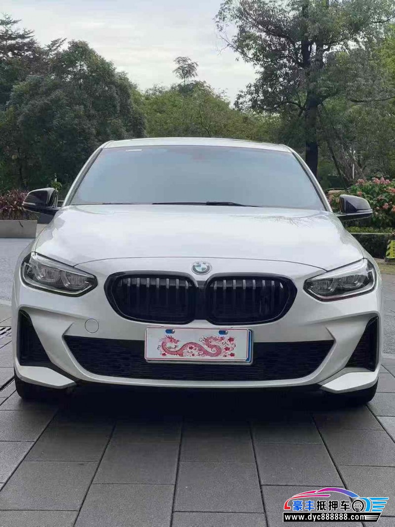 24年宝马1系轿车抵押车出售