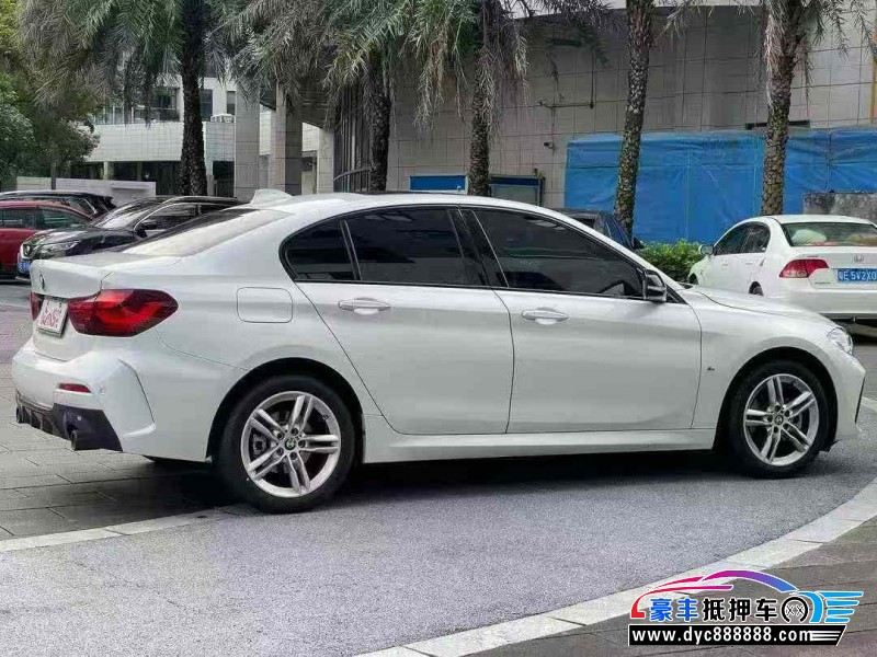 24年宝马1系轿车抵押车出售