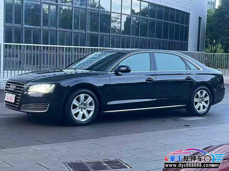 14年奥迪A8L轿车抵押车出售
