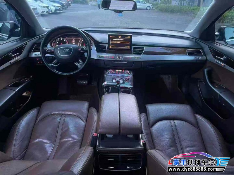 14年奥迪A8L轿车抵押车出售