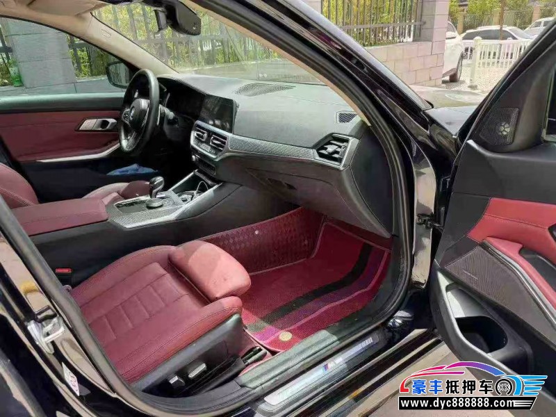 21年宝马3系轿车抵押车出售