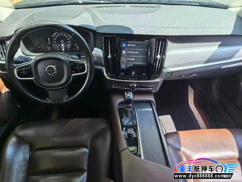 18年沃尔沃S90轿车抵押车出售