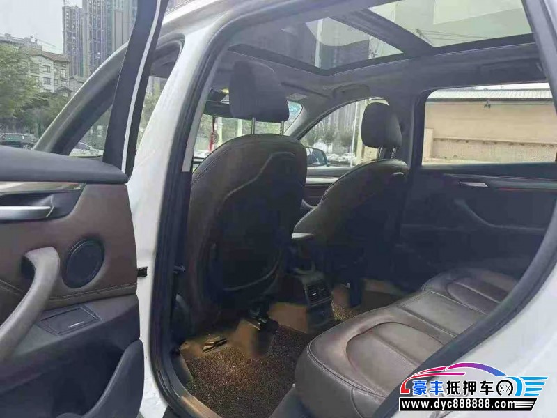 17年宝马X1轿车抵押车出售