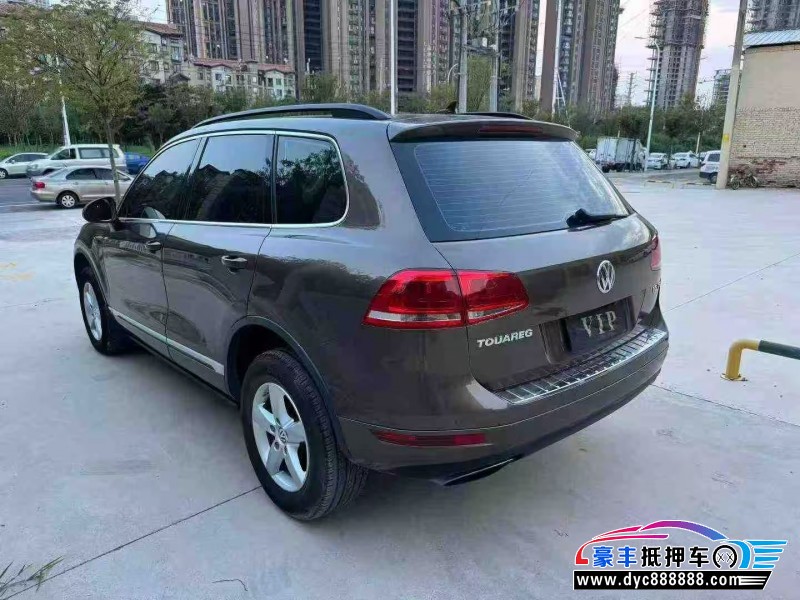 12年大众途锐轿车抵押车出售