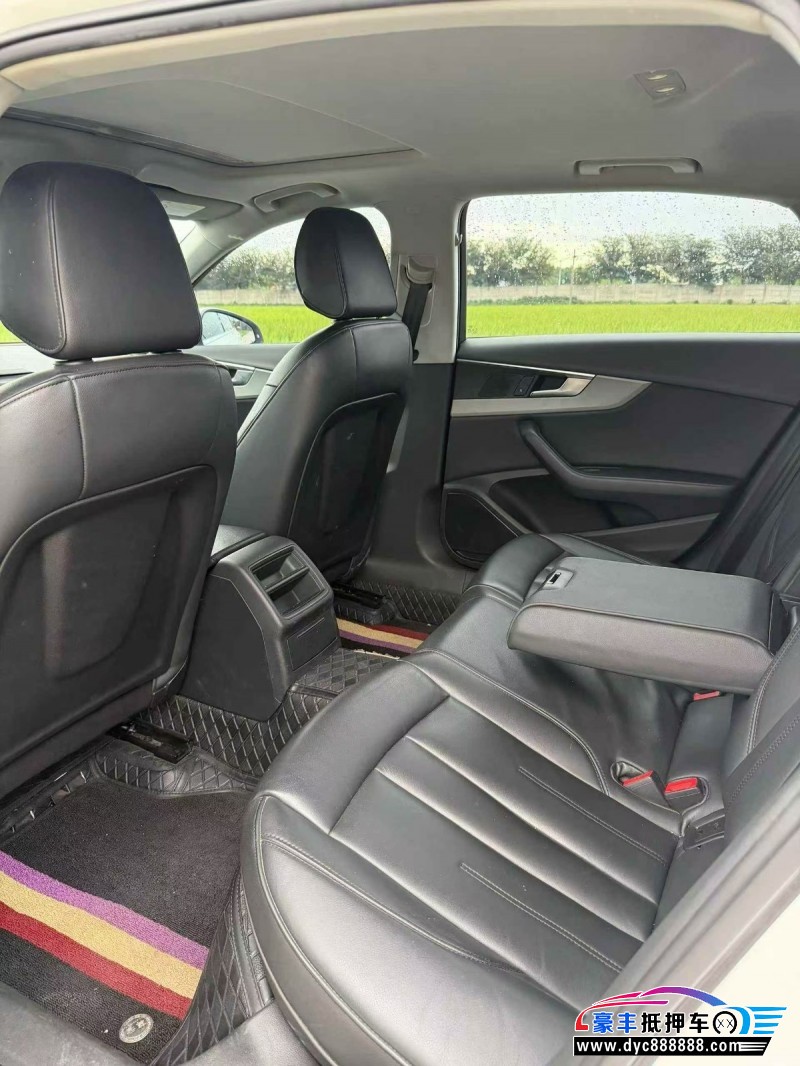 18年奥迪A4L轿车抵押车出售