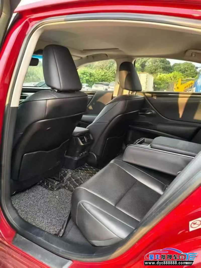 19年雷克萨斯ES轿车抵押车出售