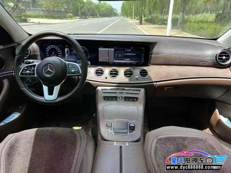 20年奔驰E轿车抵押车出售