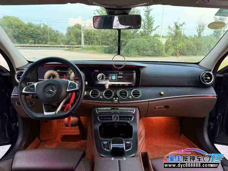 18年奔驰E轿车抵押车出售