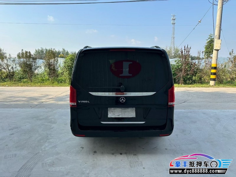 19年奔驰V轿车抵押车出售