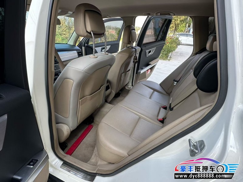 12年奔驰GLK轿车抵押车出售