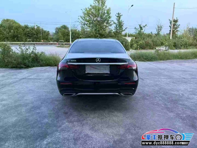 22年奔驰E轿车抵押车出售