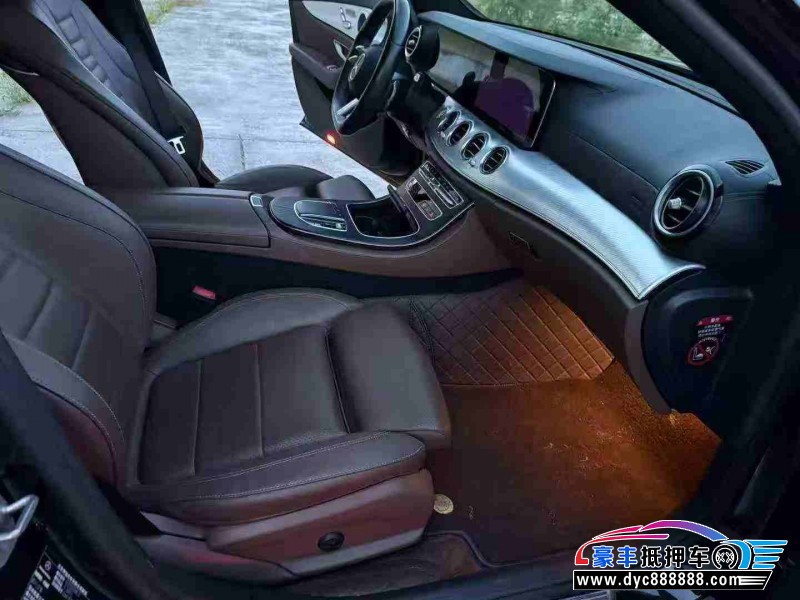 22年奔驰E轿车抵押车出售