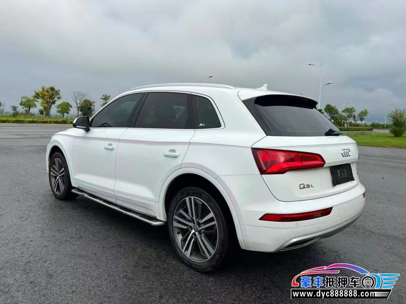 20年奥迪Q5轿车抵押车出售