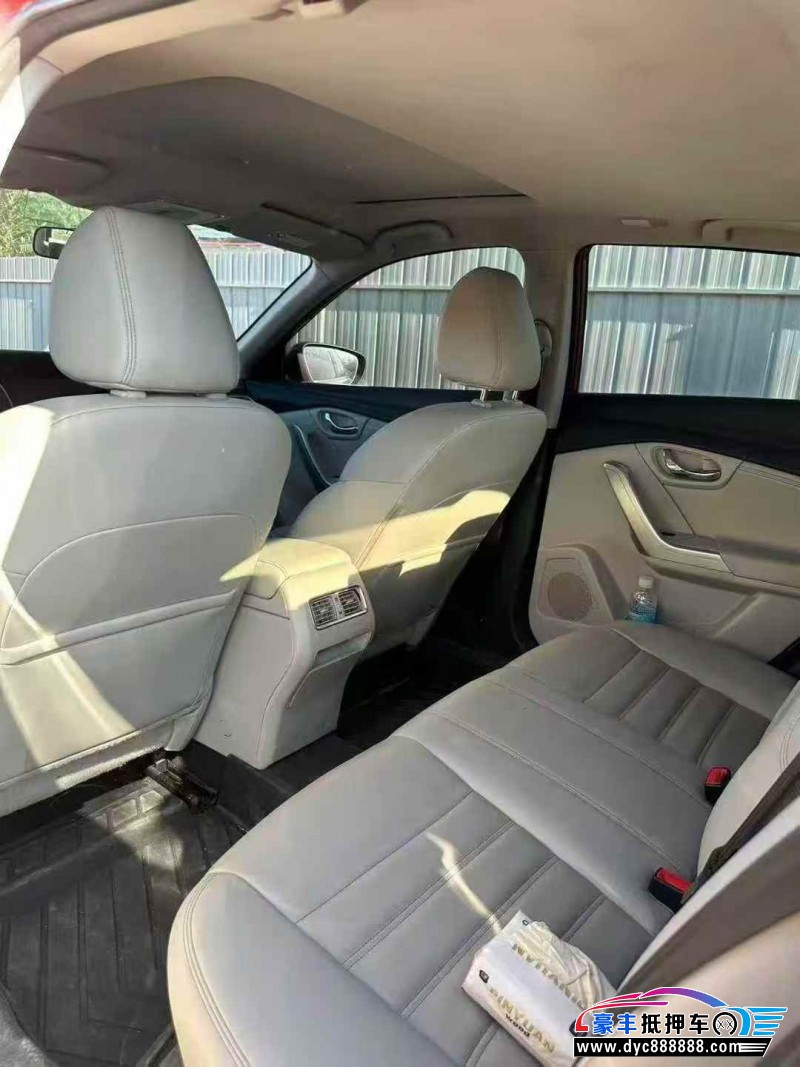 17年启辰T90轿车抵押车出售