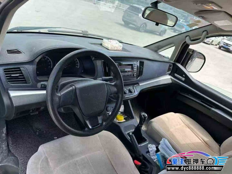 22年东风风行菱智轿车抵押车出售