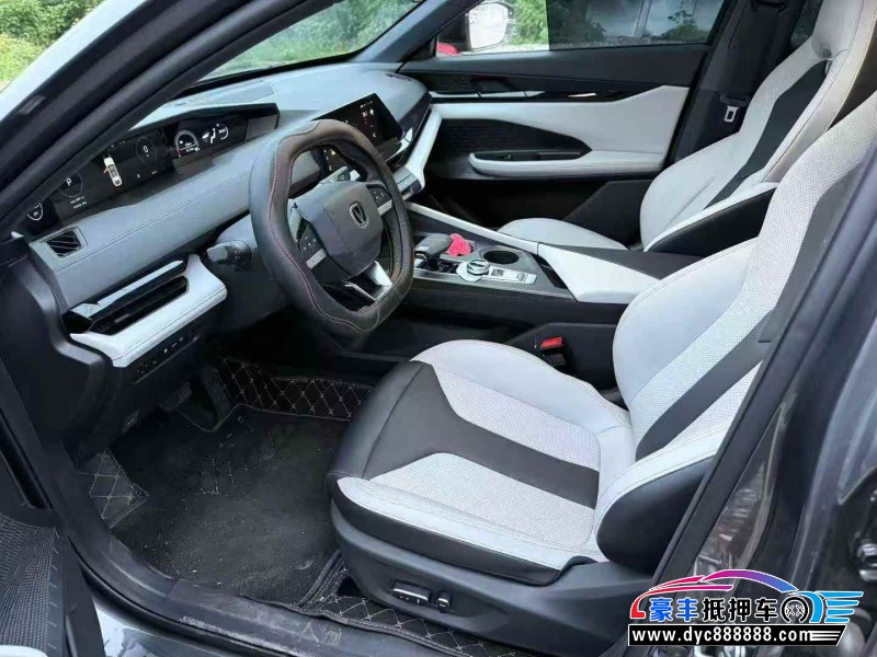 25年长安长安UNI轿车抵押车出售