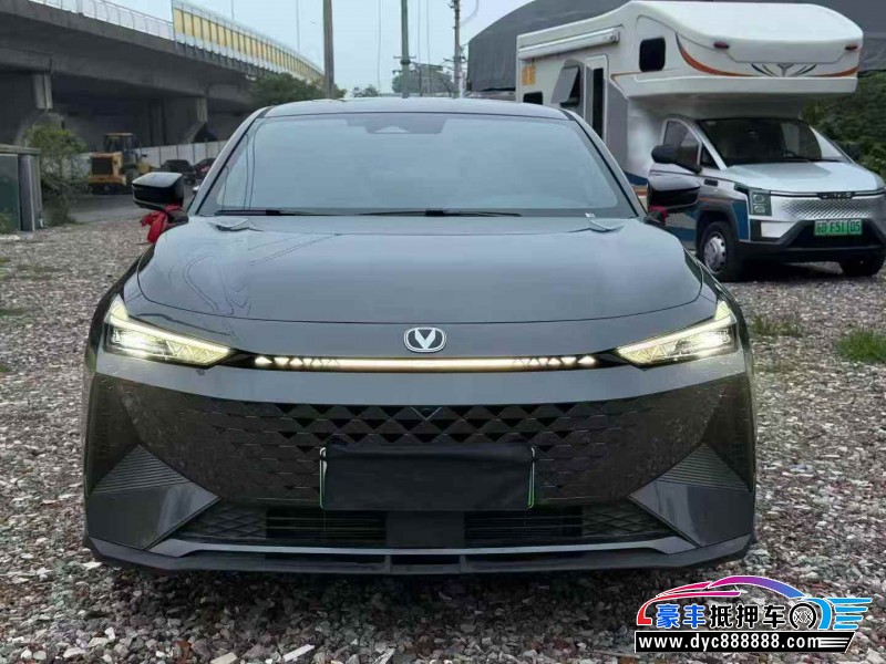 25年长安长安UNI轿车抵押车出售