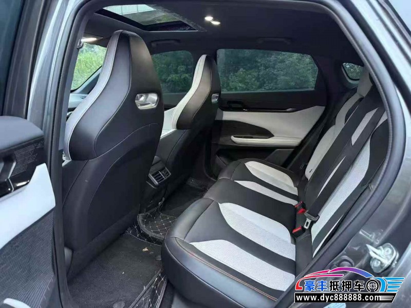 25年长安长安UNI轿车抵押车出售