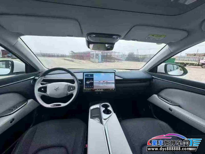 25年极狐阿尔法T轿车抵押车出售