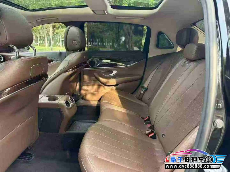 18年奔驰E轿车抵押车出售