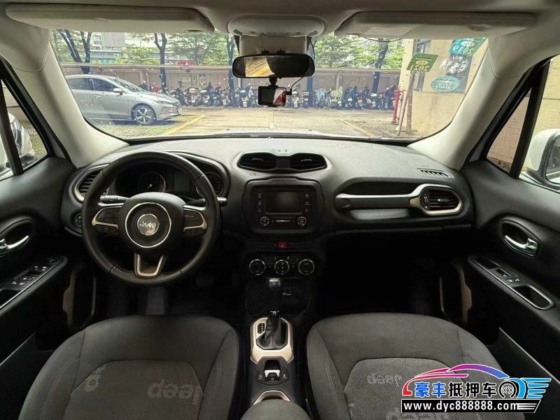 17年Jeep自由侠轿车抵押车出售