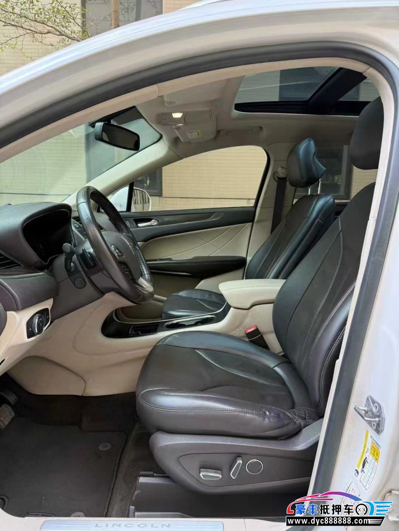 17年林肯MKC轿车抵押车出售