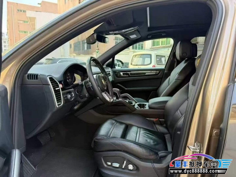 18年保时捷卡宴轿车抵押车出售