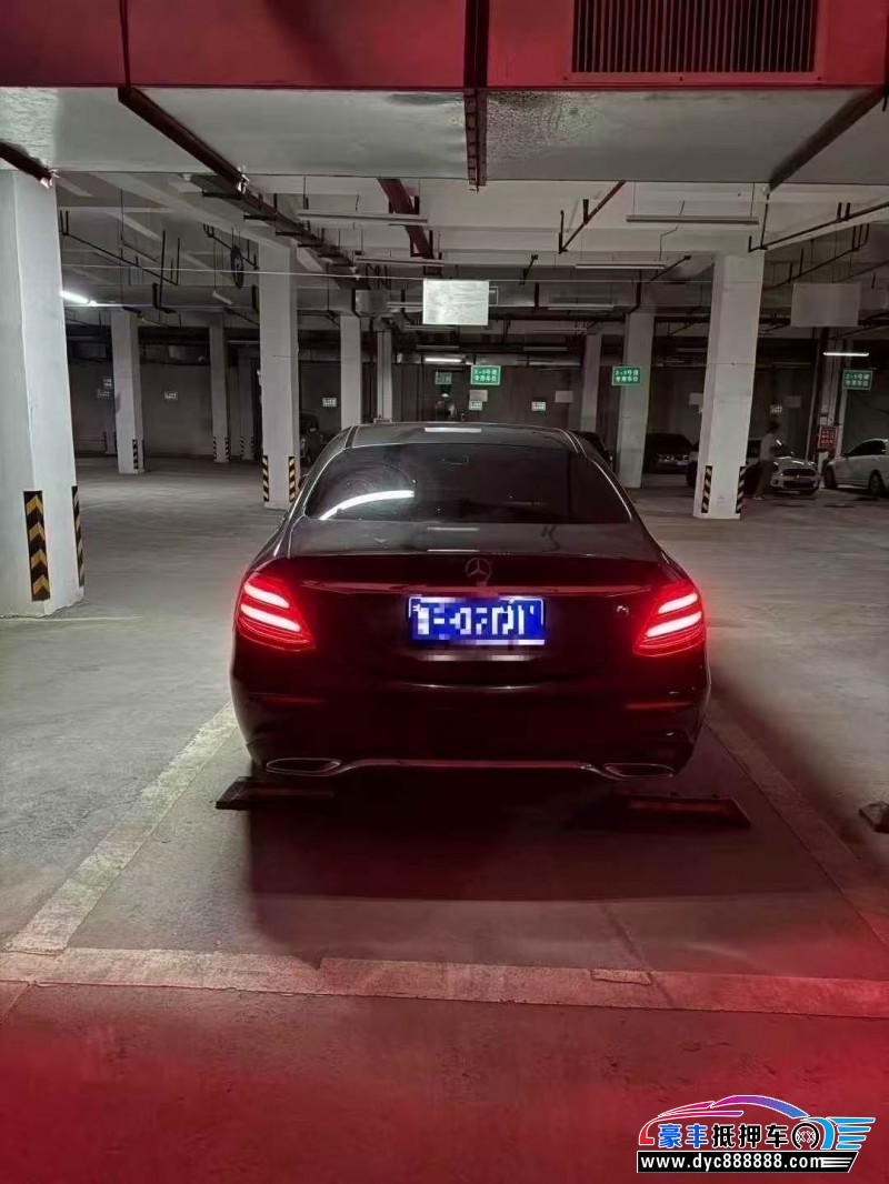 18年奔驰E轿车抵押车出售