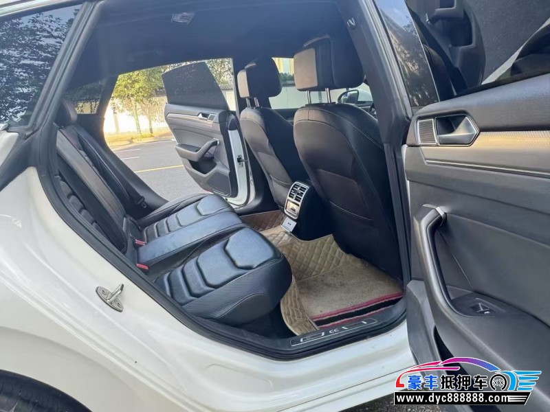 19年大众CC轿车抵押车出售