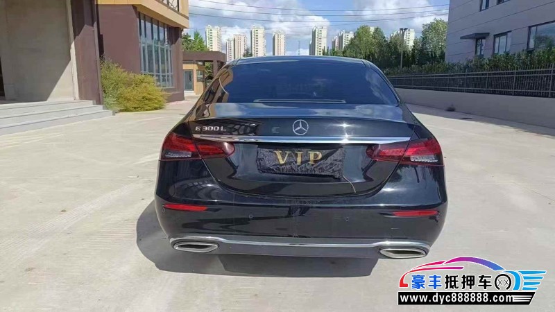 22年奔驰E轿车抵押车出售