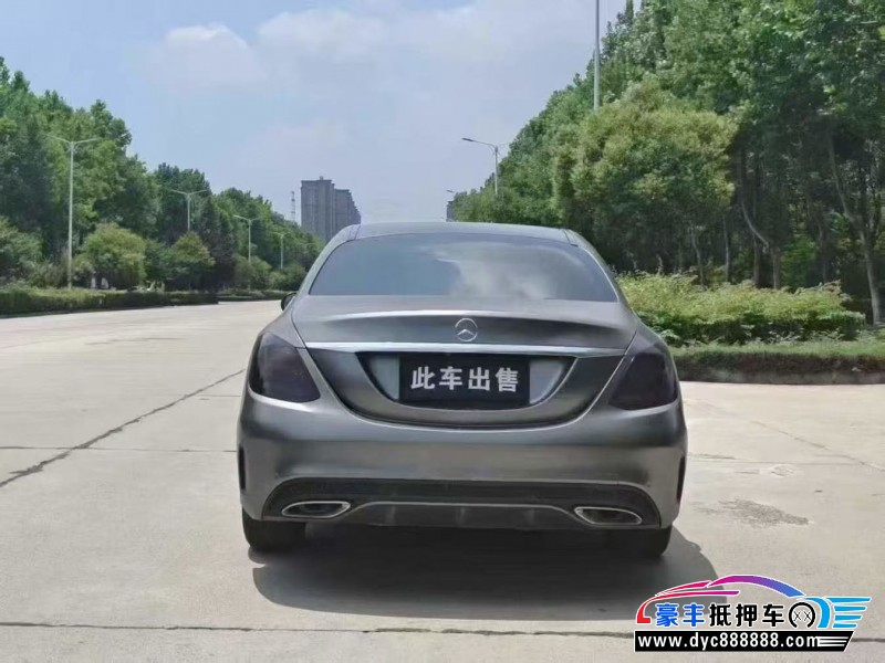 17年奔驰C轿车抵押车出售