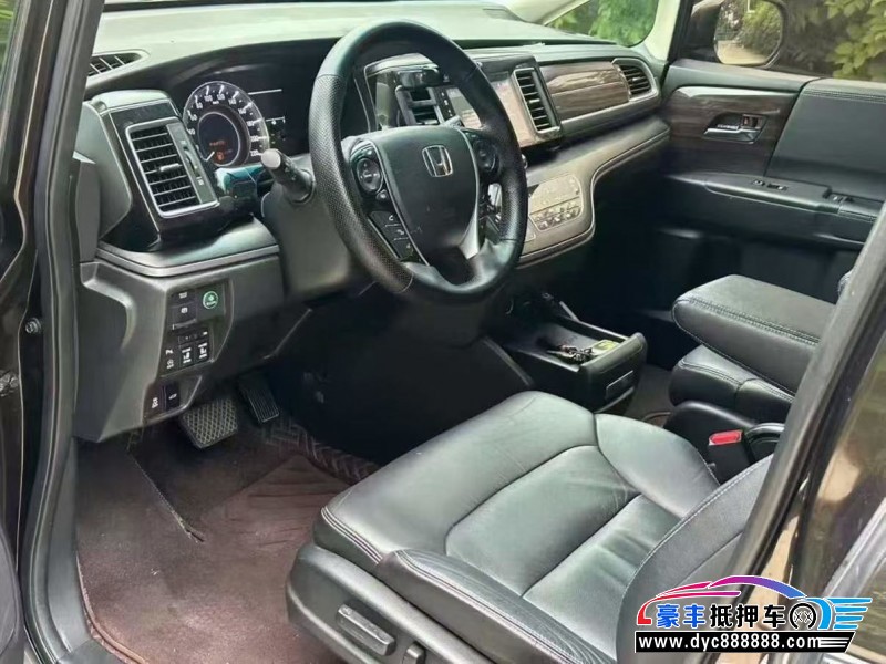 18年本田艾力绅轿车抵押车出售