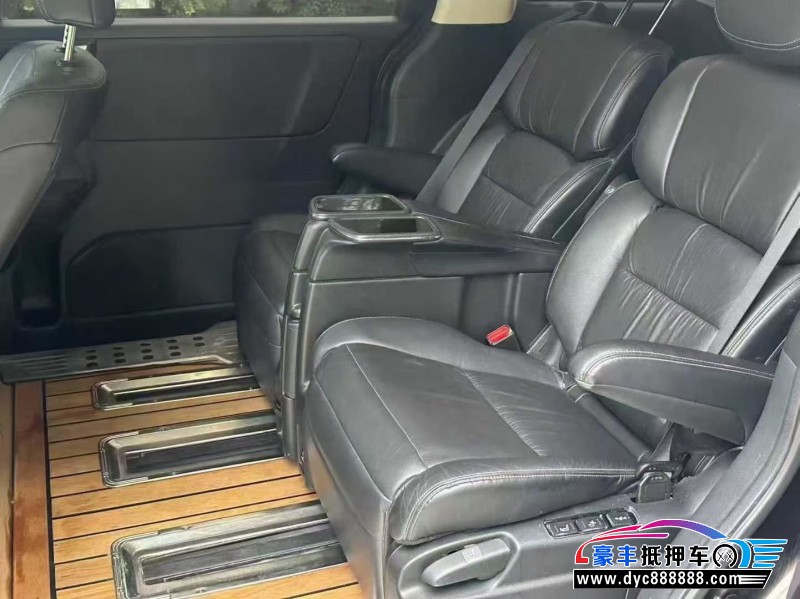 18年本田艾力绅轿车抵押车出售