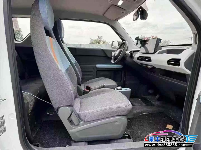 25年吉利熊猫轿车抵押车出售