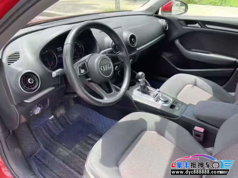 17年奥迪A3轿车抵押车出售