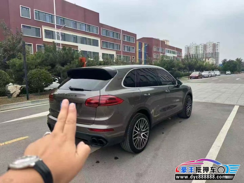 15年保时捷卡宴轿车抵押车出售