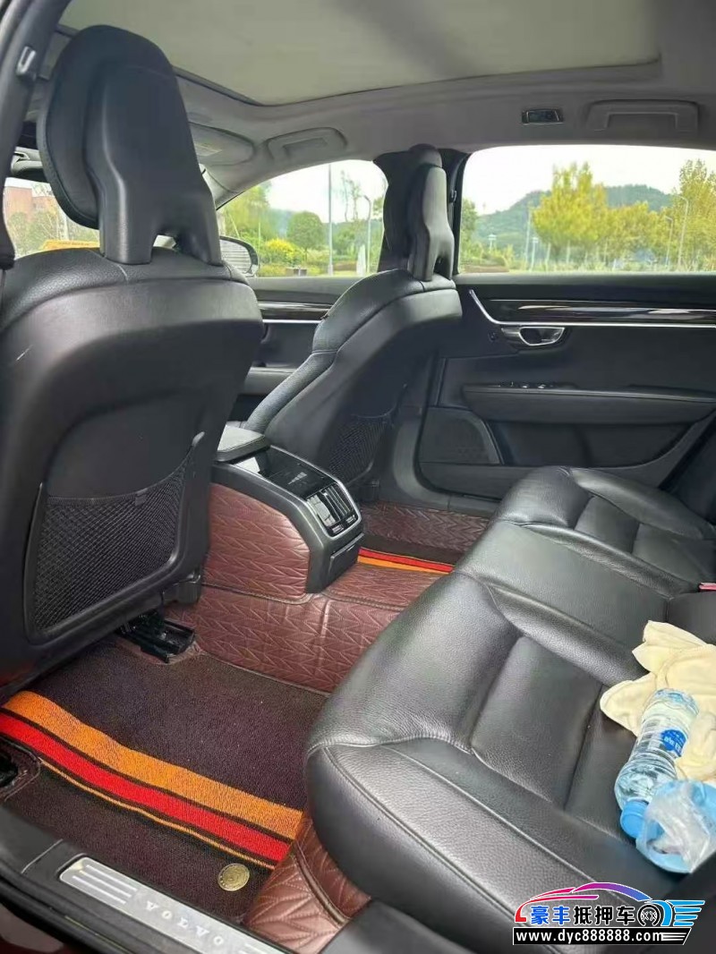 18年沃尔沃S90轿车抵押车出售