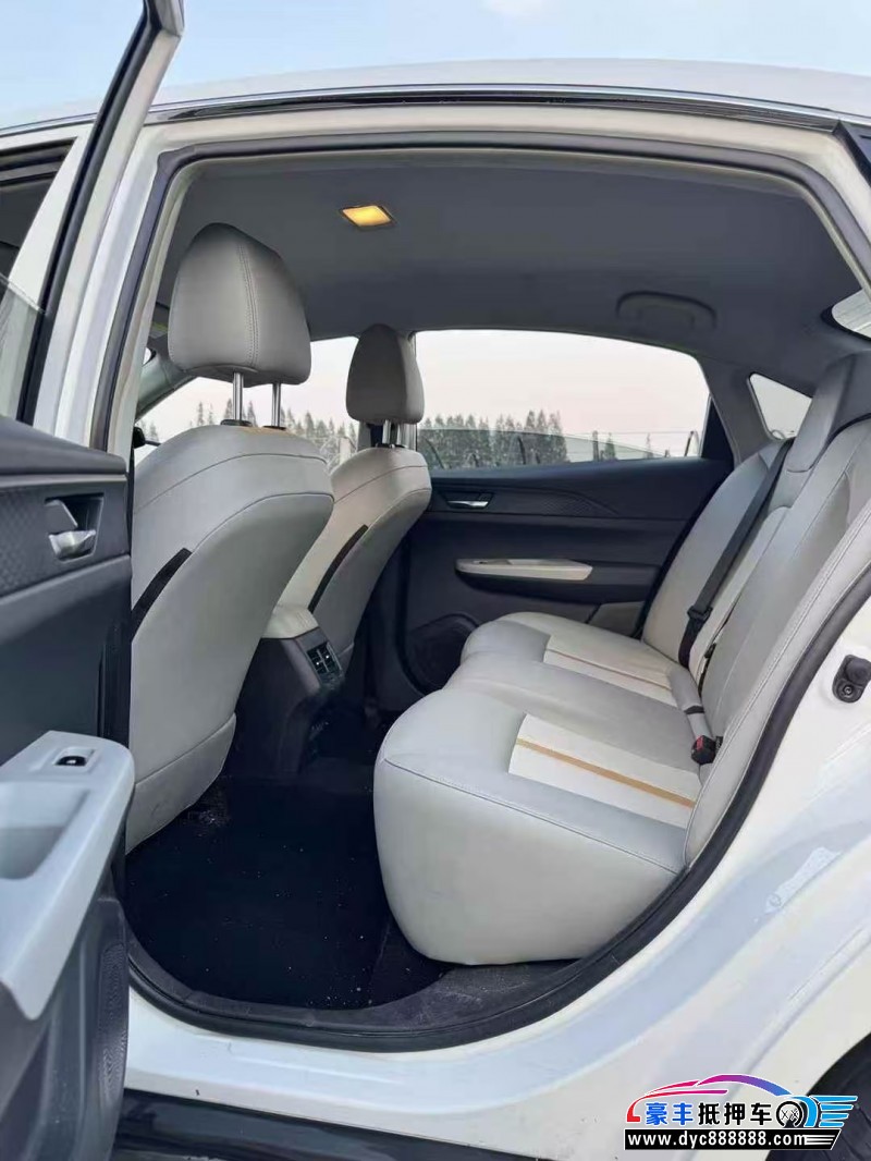 23年东风风神E70轿车抵押车出售