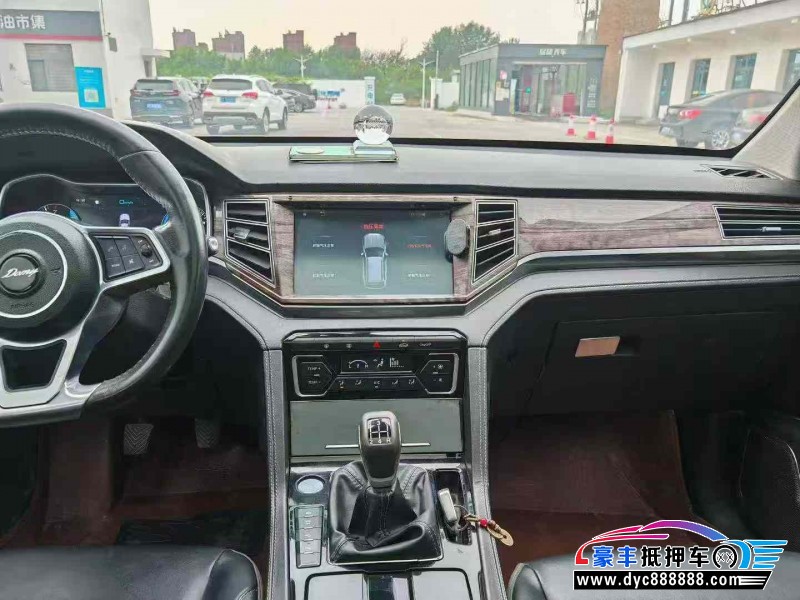 17年众泰大迈X7轿车抵押车出售