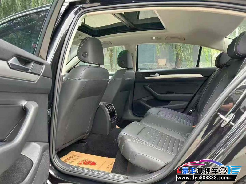 21年大众迈腾轿车抵押车出售