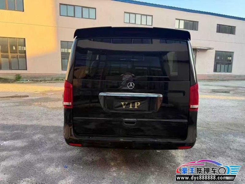19年奔驰威霆轿车抵押车出售