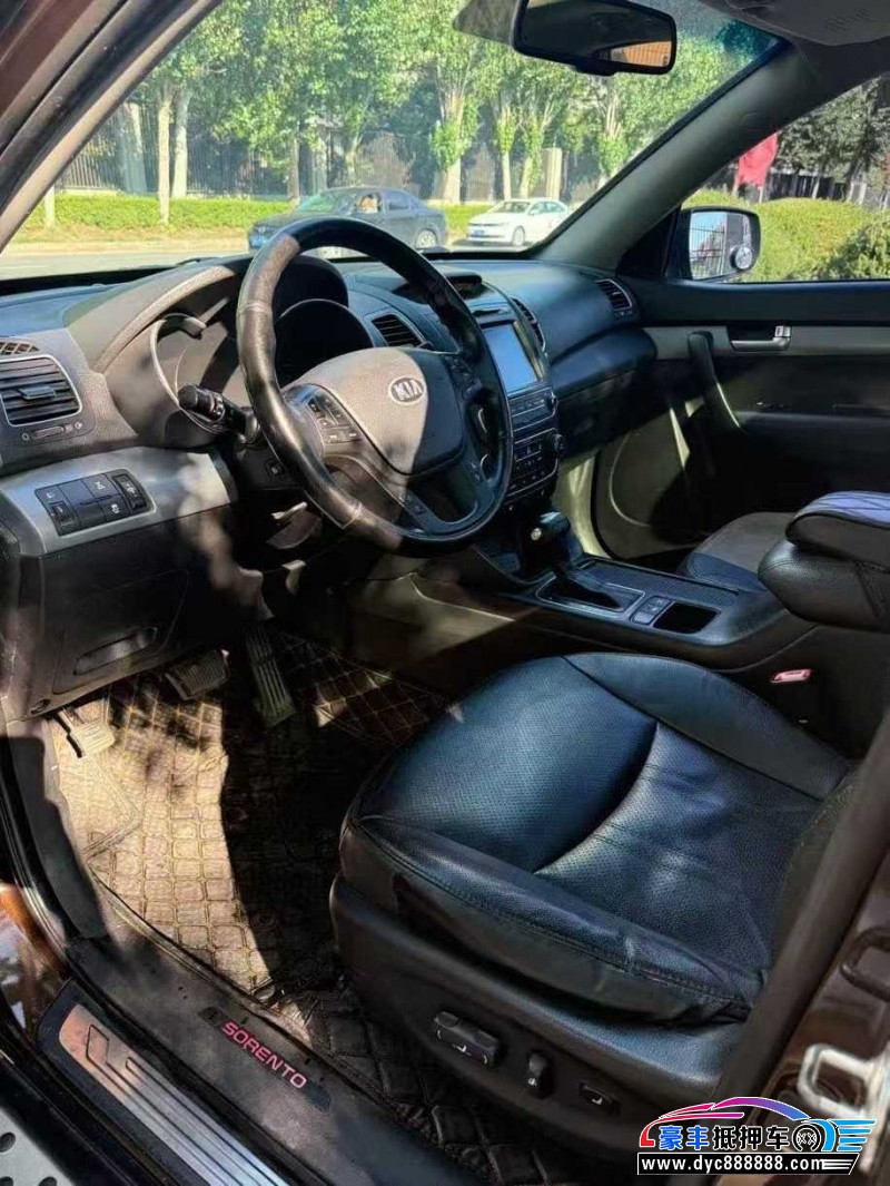 13年起亚索兰托轿车抵押车出售