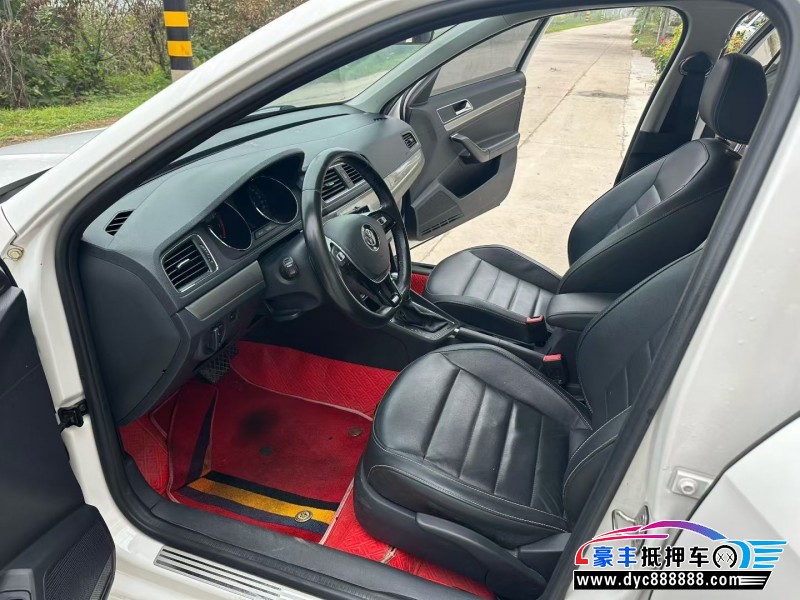 18年大众朗逸轿车抵押车出售