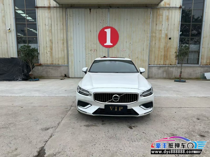 23年沃尔沃S60轿车抵押车出售