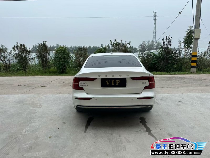 23年沃尔沃S60轿车抵押车出售