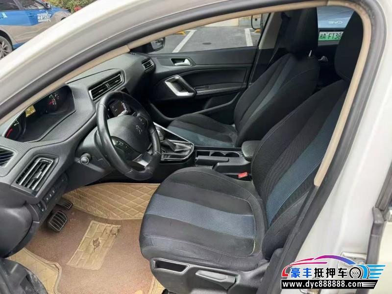 19年标致308轿车抵押车出售