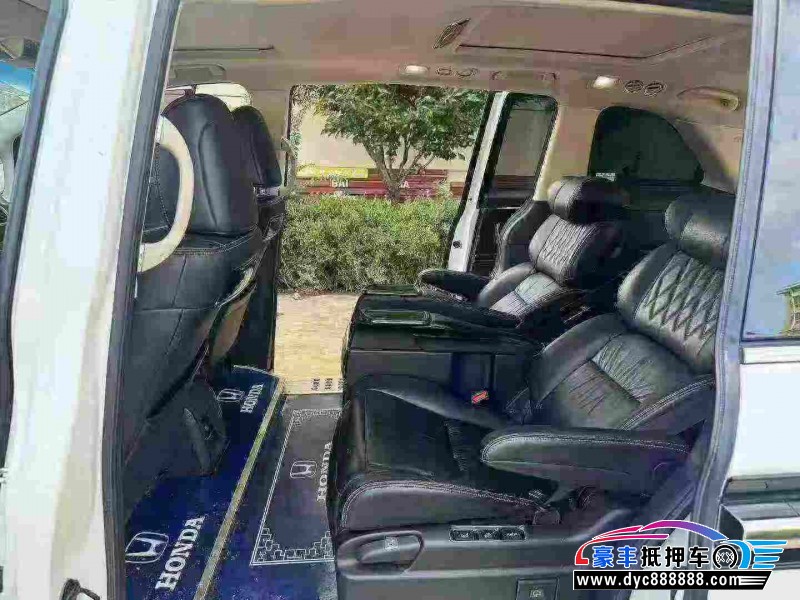 20年本田艾力绅轿车抵押车出售