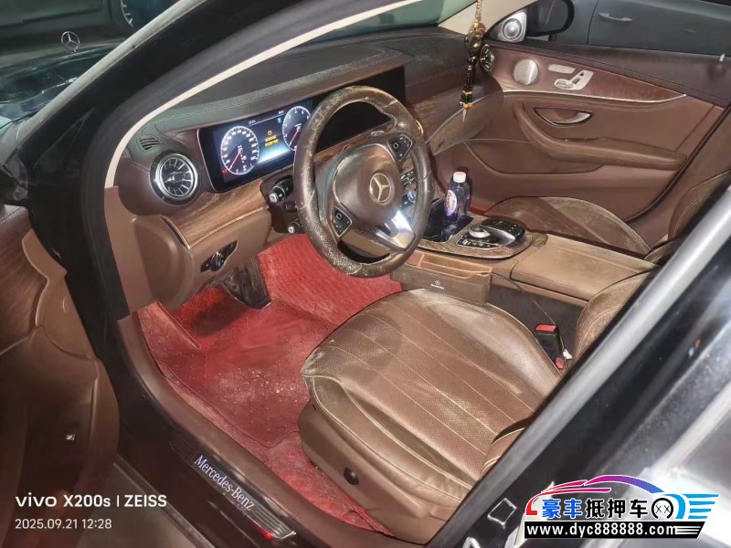 18年奔驰E轿车抵押车出售