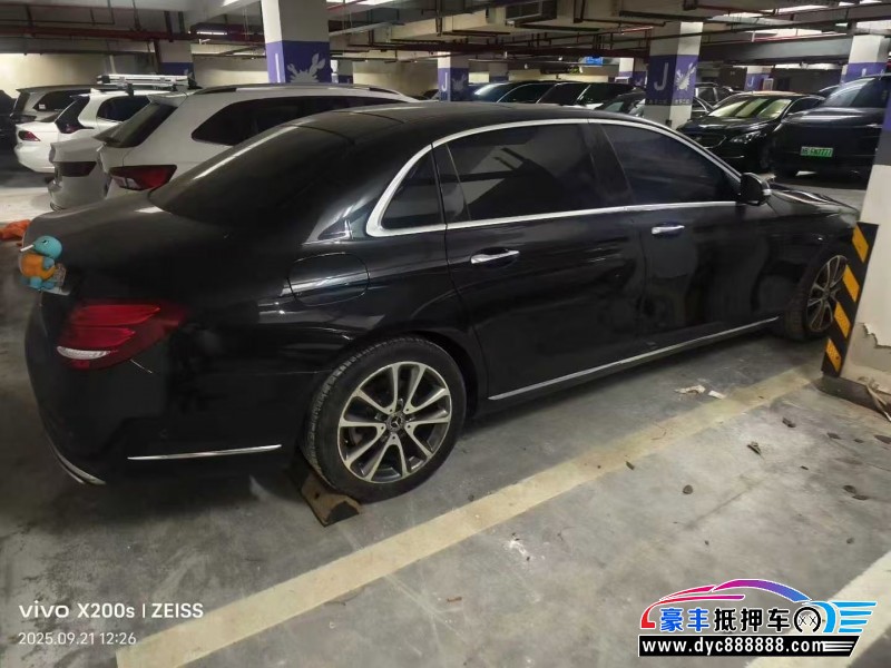 18年奔驰E轿车抵押车出售